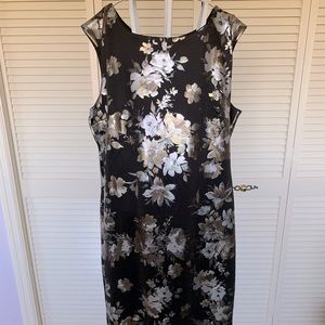 Beautiful black and gold floral dress Perfect for any occasion